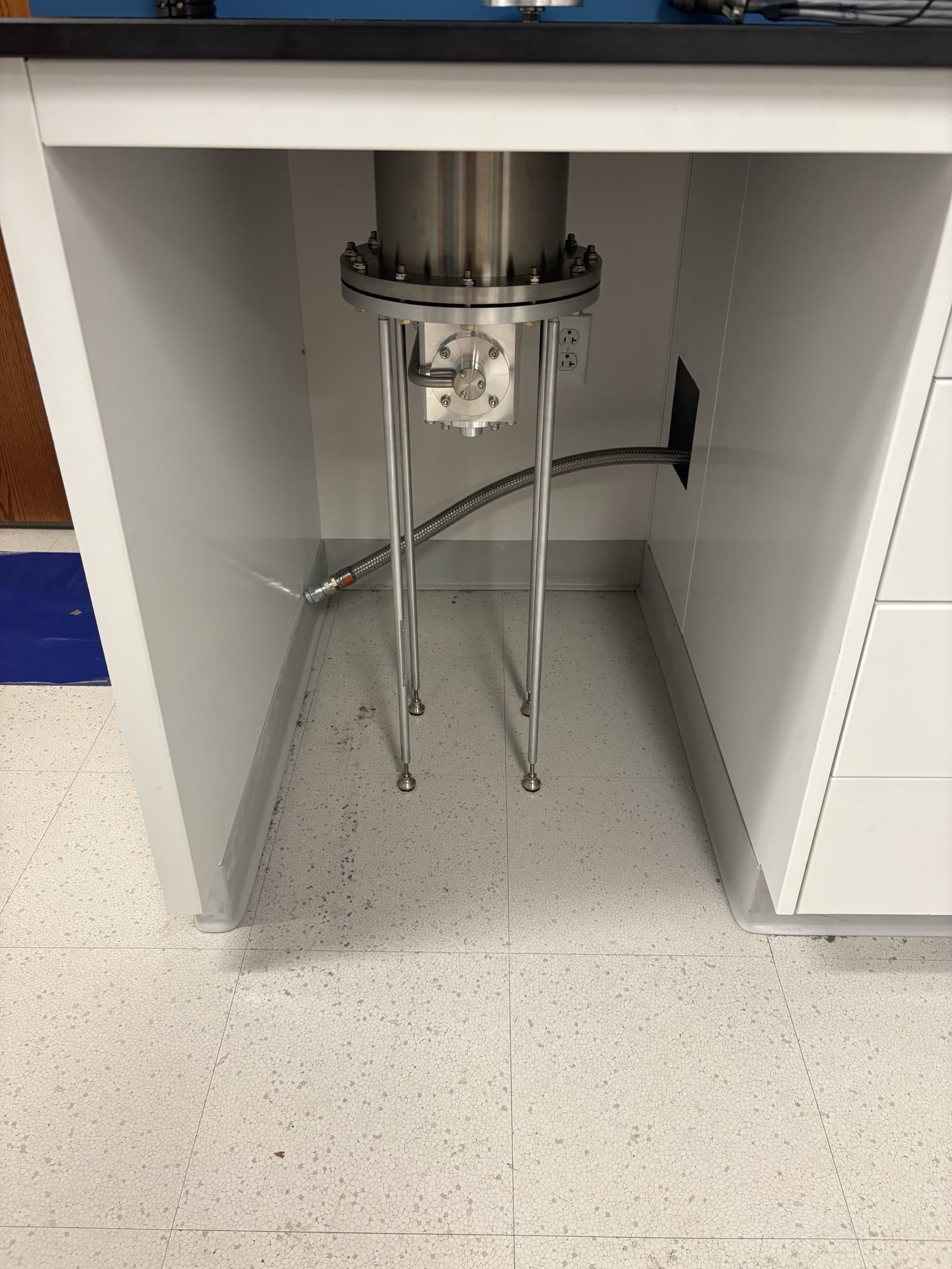 4K Cryostat photo